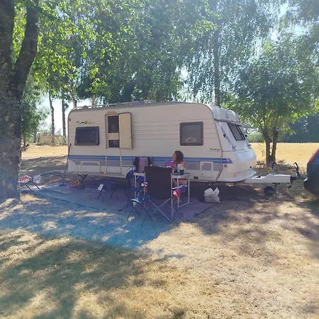 Location Insolite Caravane * Quins